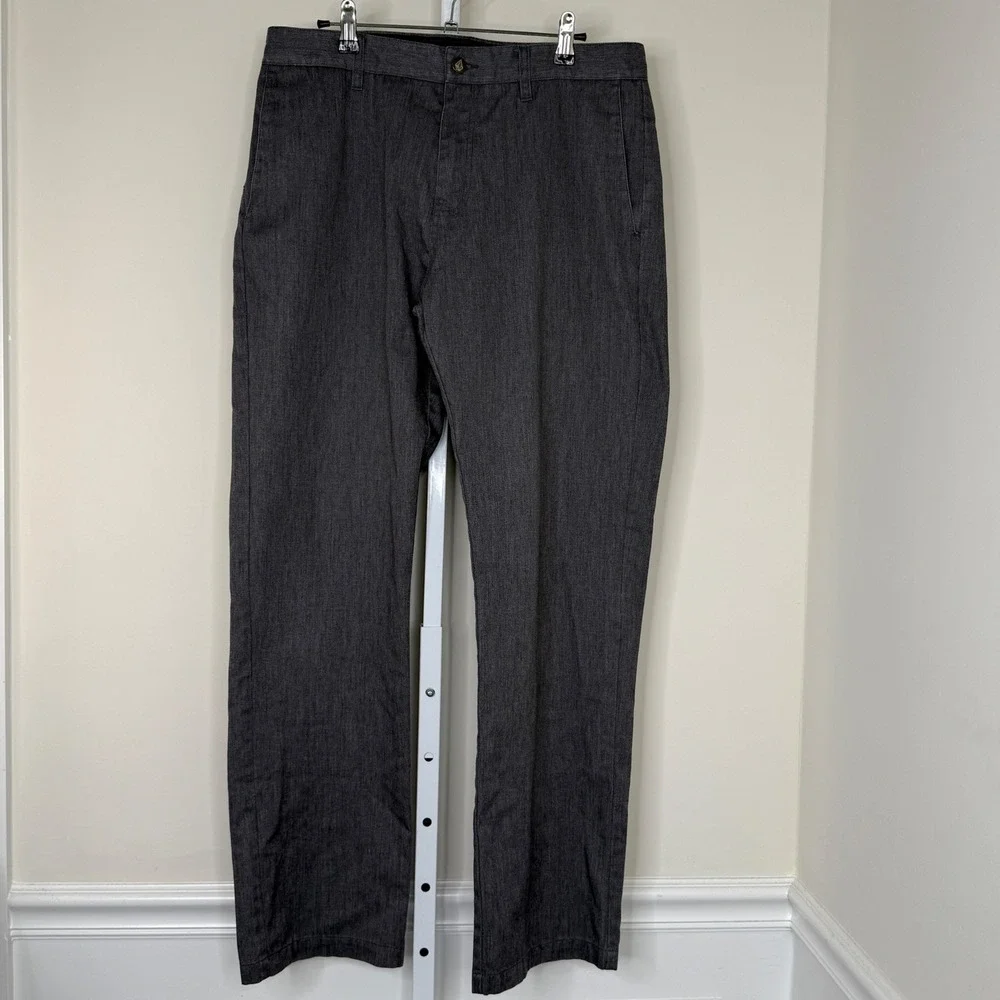 Volcom Men's Gray Straight Leg Casual Pants Size 32 Cotton Blend Flat Front